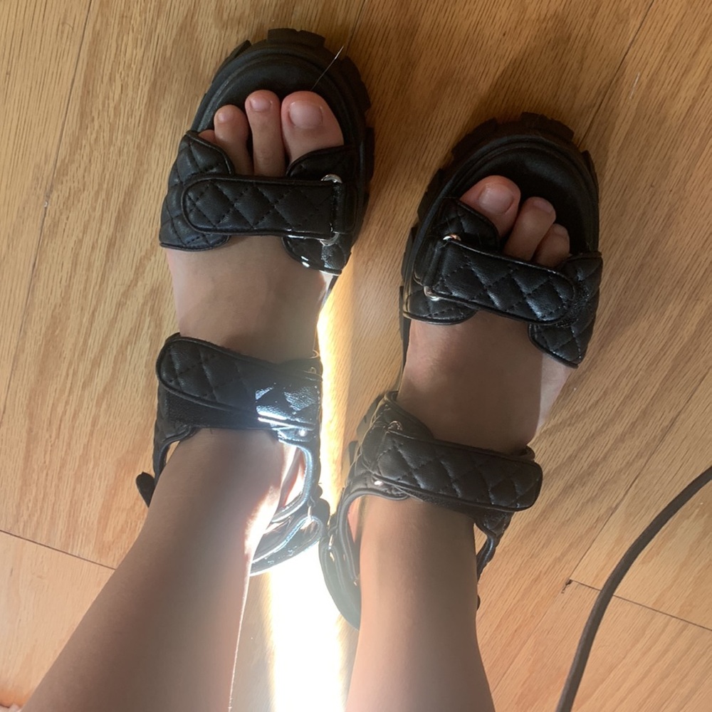 Platform Sandal - Picture 3 of 5